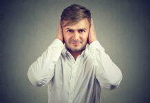 Wat je kunt doen tegen geluidsoverlast buren geluidsoverlast man